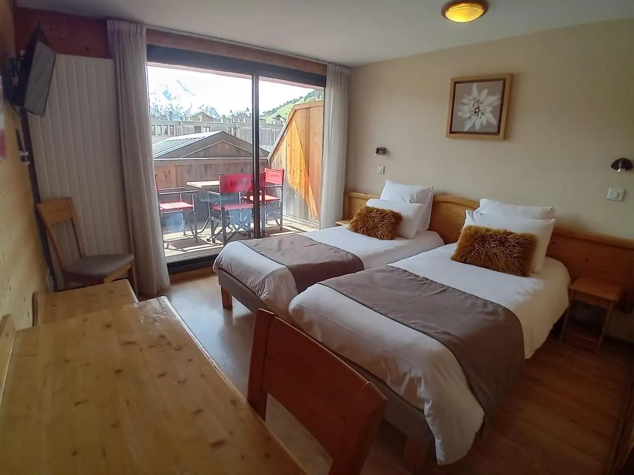 Hotel Le Sherpa Les Deux Alpes 2*,  France