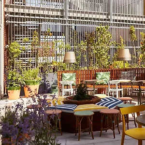 *** Hotel Mama Shelter Frankreich
