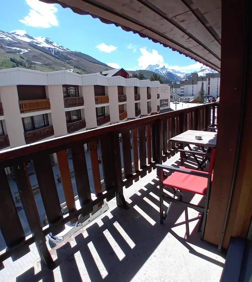 **  Hotel Le Sherpa Les Deux Alpes France