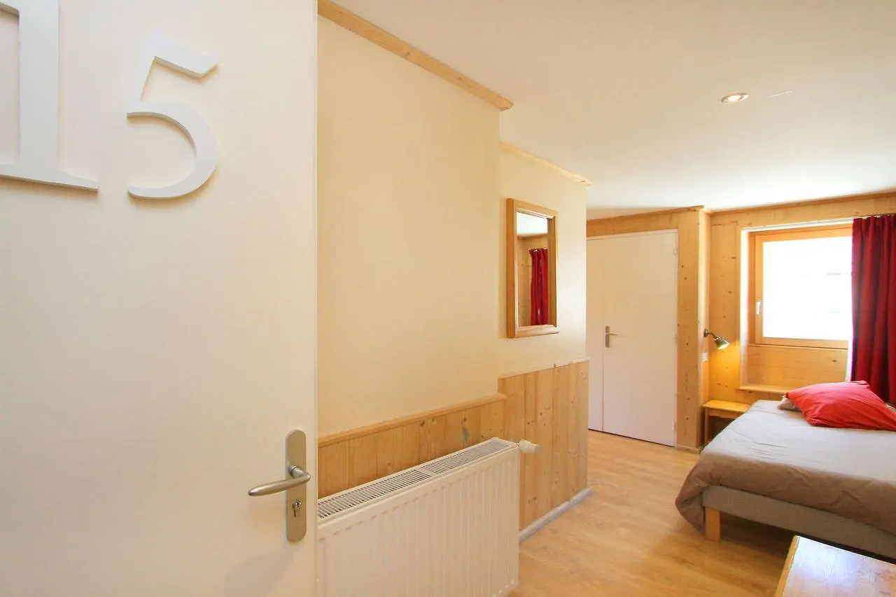 Hotel Le Sherpa Les Deux Alpes 2*,